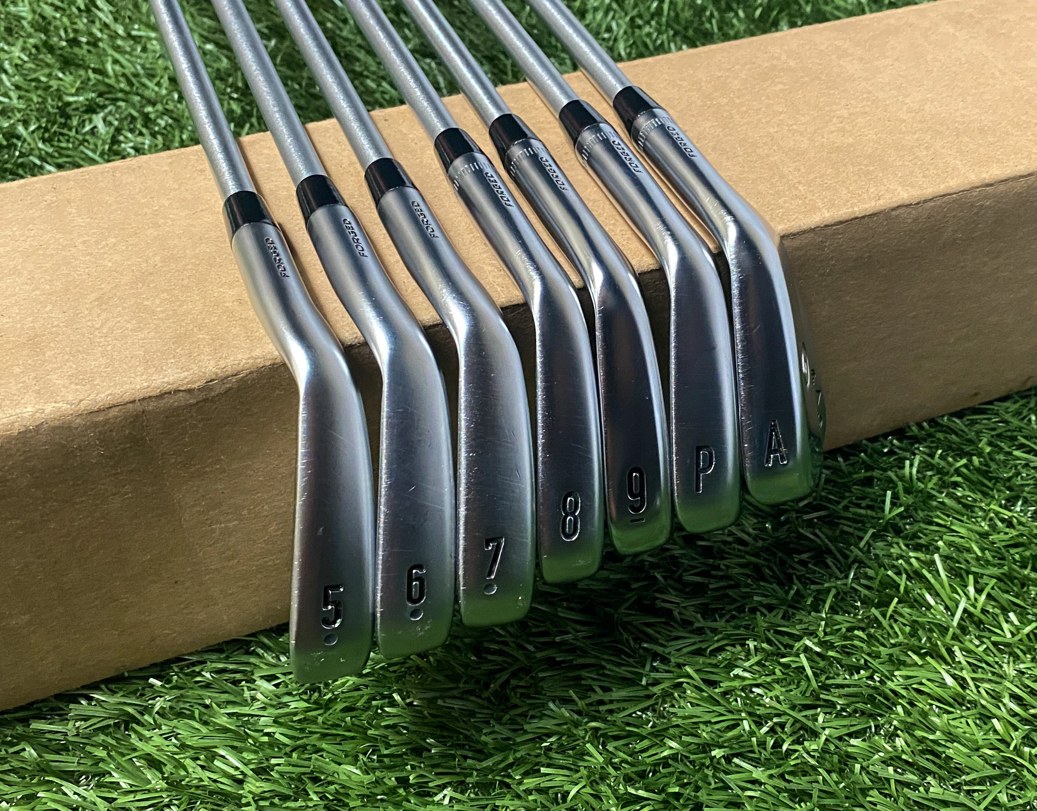 Callaway APEX MB/ Apex Pro Forged ’21 Irons 5-PW/AW 110g Stiff Steel Golf Set - Image 2