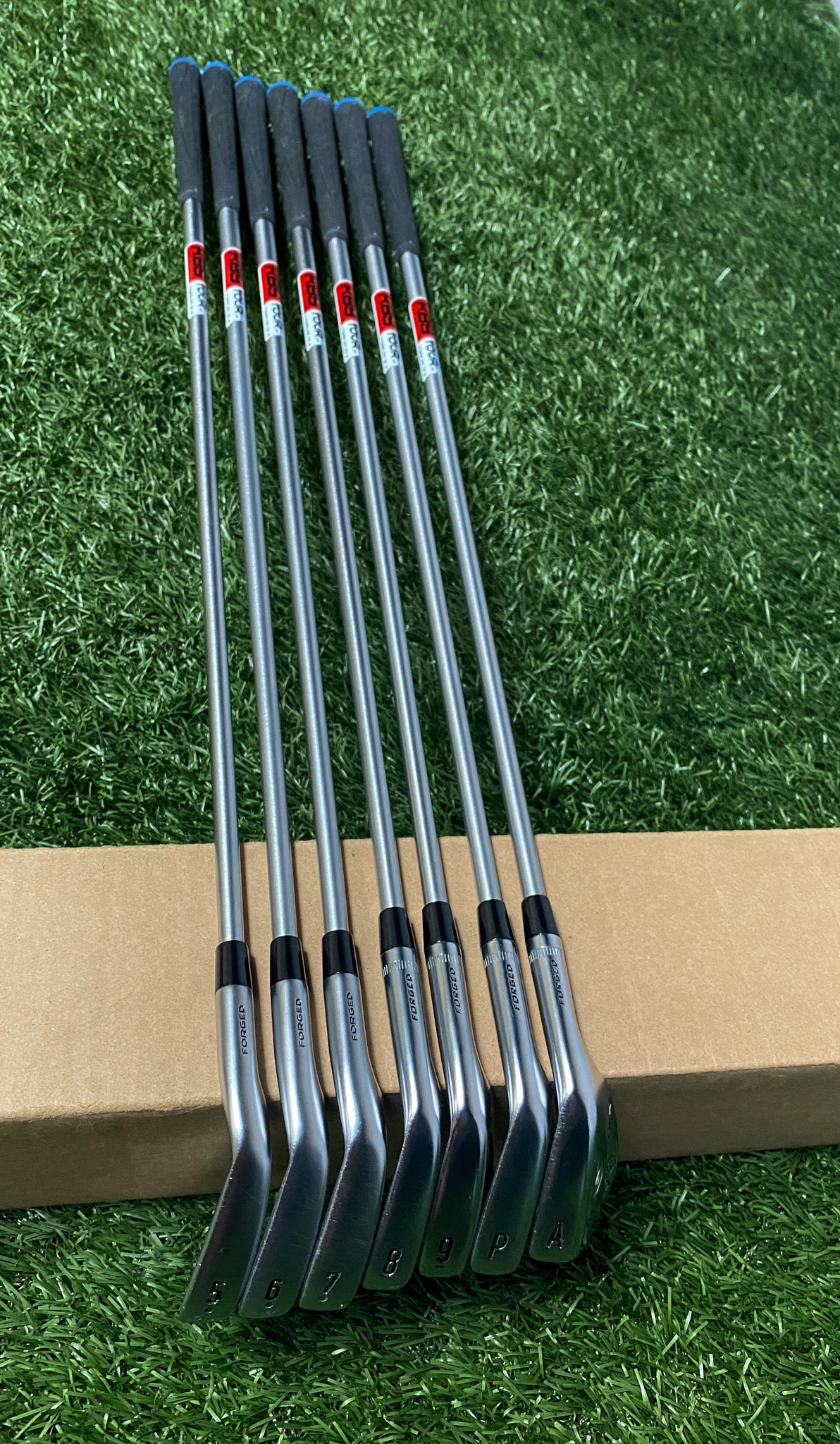 Callaway APEX MB/ Apex Pro Forged ’21 Irons 5-PW/AW 110g Stiff Steel Golf Set - Image 3