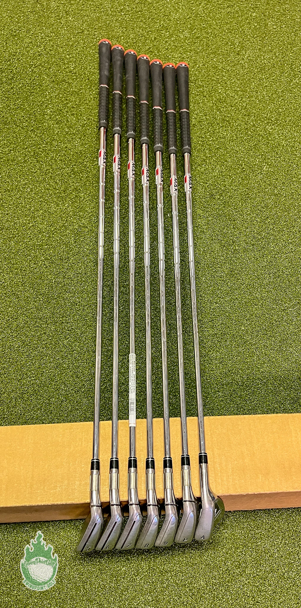 Used RH TaylorMade M6 Irons 5-PW/AW KBS MAX 85g Regular Flex Steel Golf Set - Image 10