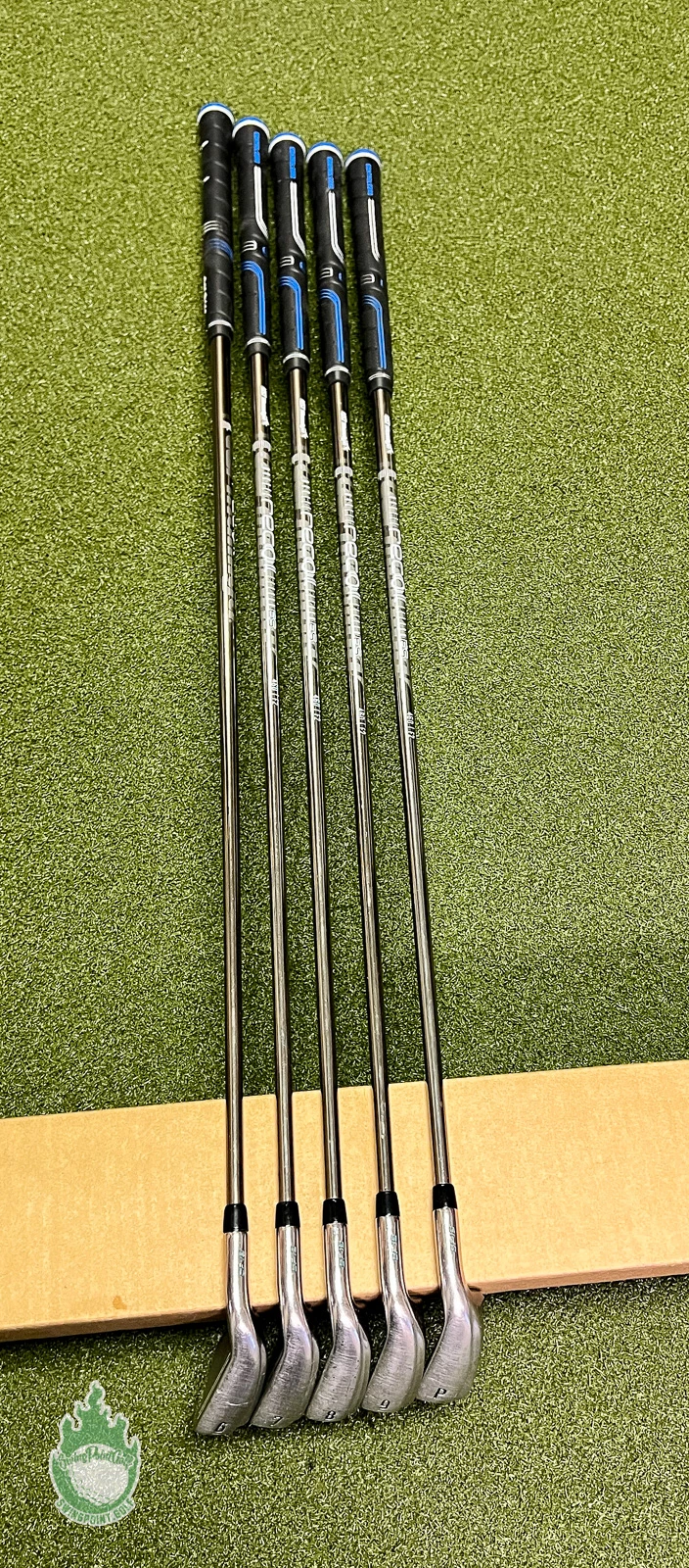 Used Callaway Rogue X Irons 6-PW Recoil F2 Senior Flex Graphite Golf Club Set - Image 10