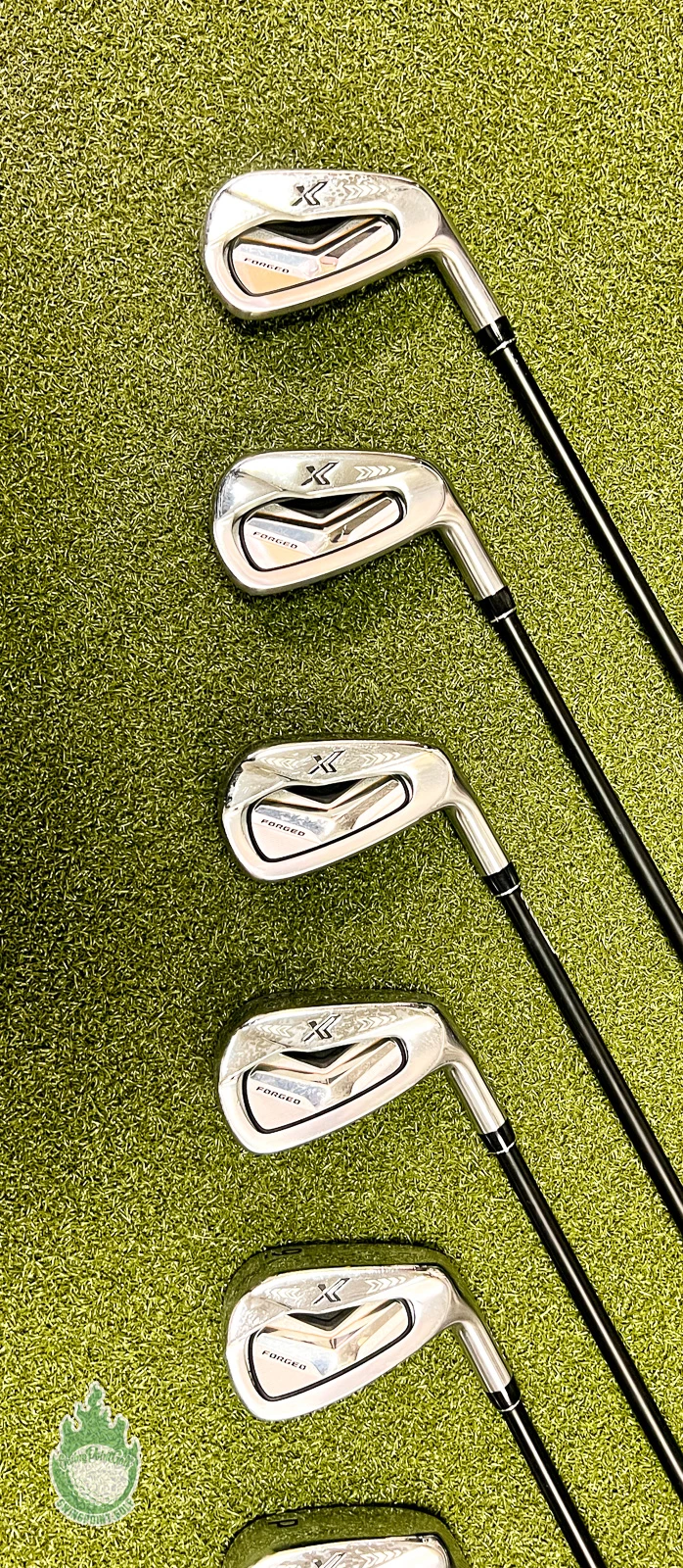 Used XXIO X Black Irons 5-PW/AW/SW AX-1 59g Stiff Flex Graphite Golf Club Set - Image 9