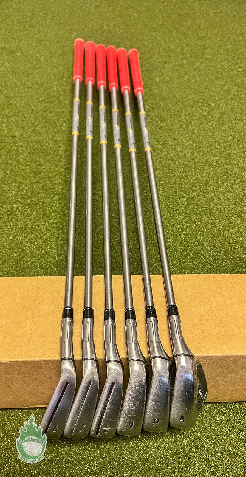 Used TaylorMade Stealth Irons 6-PW/AW SteelFiber 90g Regular Graphite Golf Set - Image 3